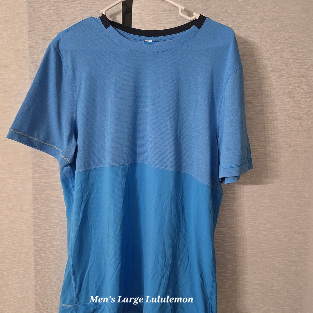 Lululemon Athletica Blue Short Sleeve Tee